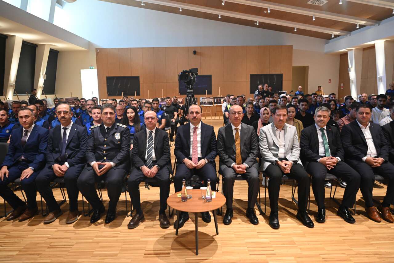 Konya’da duygusal buluşma! Aileleri unutulmadı 12